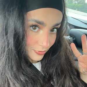 Meet your Posher, Razan